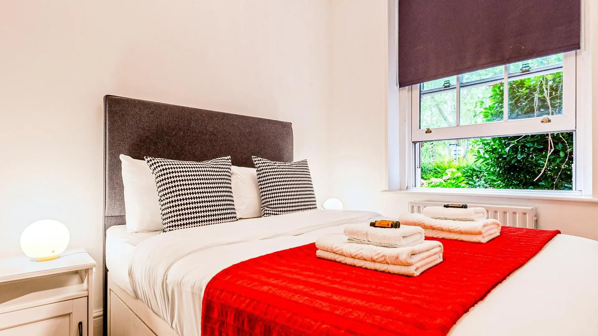 Secluded Oasis 1Br Flat, Bethnal Green, 2Min Tube London Lejlighed